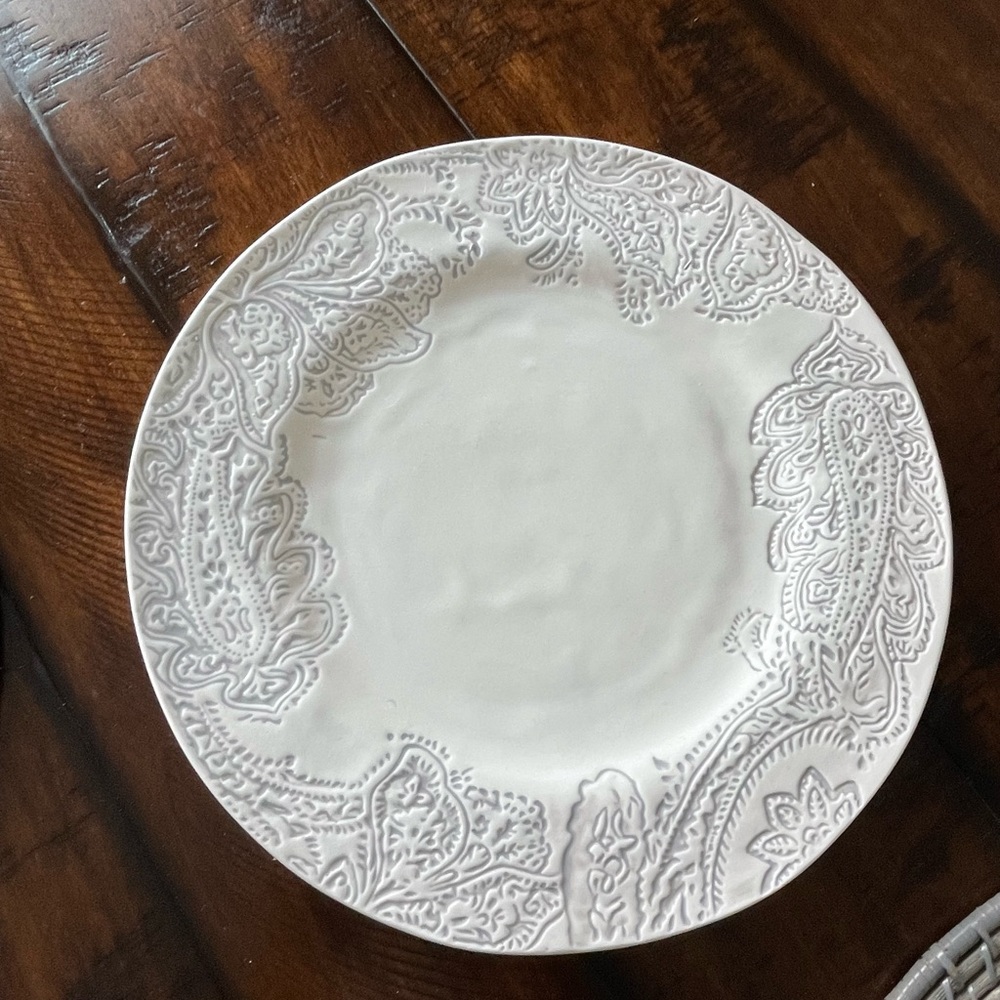 Pottery Barn Scarlet Dinner Plates